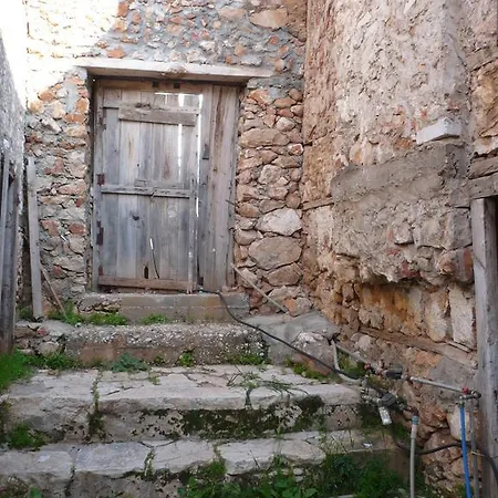 Otel Courtyard *